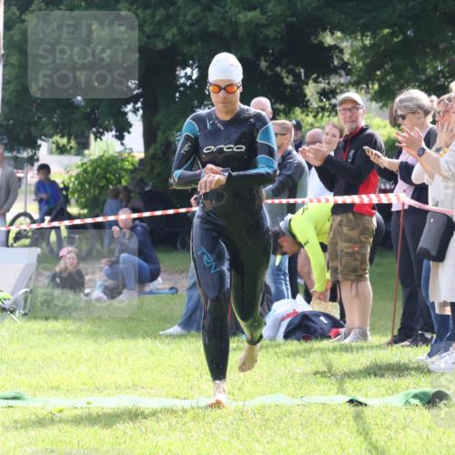 16.06.2024 - 26. Vierlanden-Triathlon Lena Gebhardt http://msf.ph/oto/6316501 16.06.2024 10:02:50 Schwimmen 226, 226 meine-sportfotos.de