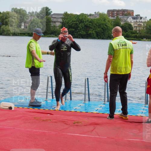 16.06.2024 - 7 Türme Triathlon KatJ http://msf.ph/oto/6316502 16.06.2024 11:34:56 Schwimmen 244 meine-sportfotos.de