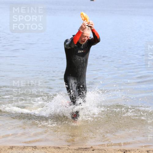 16.06.2024 - 26. Vierlanden-Triathlon Strokosch-Dieckow http://msf.ph/oto/6316526 16.06.2024 10:04:35 Schwimmen 192, 203, 192, 203 meine-sportfotos.de