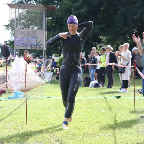 16.06.2024 - 26. Vierlanden-Triathlon Lena Gebhardt http://msf.ph/oto/6316543 16.06.2024 10:03:26 Schwimmen 225, 225 meine-sportfotos.de
