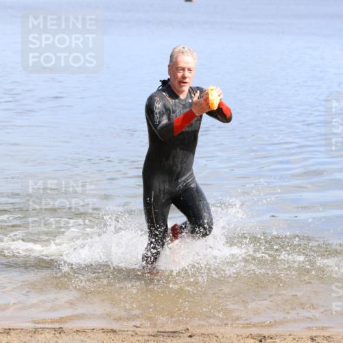 16.06.2024 - 26. Vierlanden-Triathlon Strokosch-Dieckow http://msf.ph/oto/6316545 16.06.2024 10:04:35 Schwimmen 192, 203, 192, 203 meine-sportfotos.de