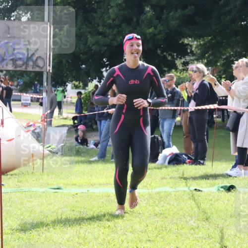 16.06.2024 - 26. Vierlanden-Triathlon Lena Gebhardt http://msf.ph/oto/6316566 16.06.2024 10:04:35 Schwimmen 192, 203, 192, 203 meine-sportfotos.de