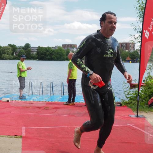16.06.2024 - 7 Türme Triathlon KatJ http://msf.ph/oto/6316568 16.06.2024 11:35:01 Schwimmen 244 meine-sportfotos.de