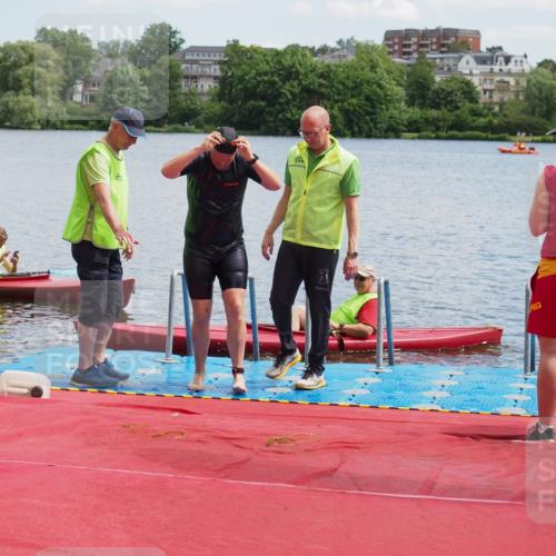 16.06.2024 - 7 Türme Triathlon KatJ http://msf.ph/oto/6316599 16.06.2024 11:36:22 Schwimmen 38 meine-sportfotos.de