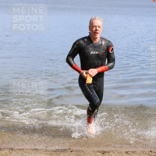 16.06.2024 - 26. Vierlanden-Triathlon Strokosch-Dieckow http://msf.ph/oto/6316601 16.06.2024 10:04:35 Schwimmen 192, 203, 192, 203 meine-sportfotos.de