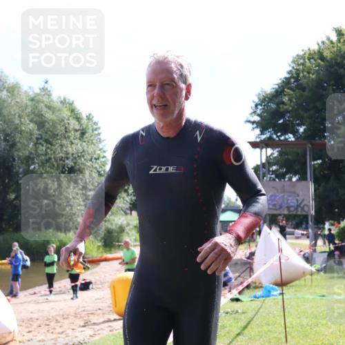 16.06.2024 - 26. Vierlanden-Triathlon Lena Gebhardt http://msf.ph/oto/6316609 16.06.2024 10:04:46 Schwimmen 181, 203, 215, 181, 203, 215 meine-sportfotos.de
