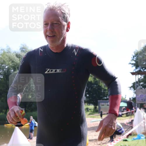 16.06.2024 - 26. Vierlanden-Triathlon Lena Gebhardt http://msf.ph/oto/6316611 16.06.2024 10:04:46 Schwimmen 181, 203, 215, 181, 203, 215 meine-sportfotos.de