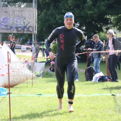 16.06.2024 - 26. Vierlanden-Triathlon Lena Gebhardt http://msf.ph/oto/6316636 16.06.2024 10:04:57 Schwimmen 181, 181 meine-sportfotos.de