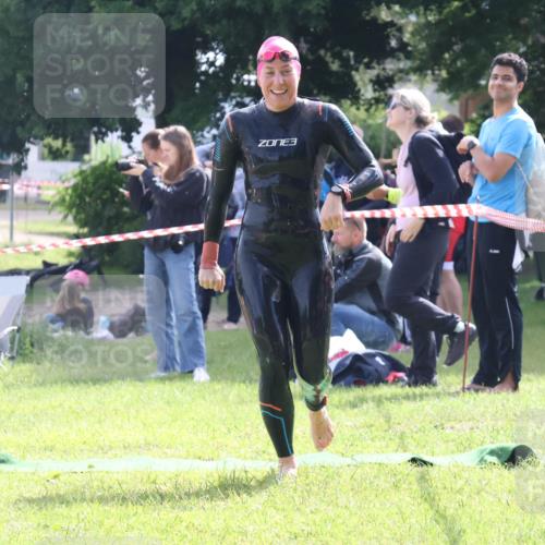 16.06.2024 - 26. Vierlanden-Triathlon Lena Gebhardt http://msf.ph/oto/6316666 16.06.2024 10:06:49 Schwimmen 191, 191 meine-sportfotos.de