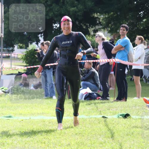 16.06.2024 - 26. Vierlanden-Triathlon Lena Gebhardt http://msf.ph/oto/6316670 16.06.2024 10:06:49 Schwimmen 191, 191 meine-sportfotos.de