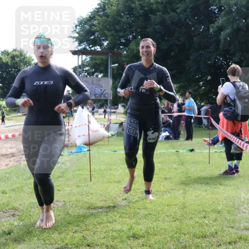 16.06.2024 - 26. Vierlanden-Triathlon Lena Gebhardt http://msf.ph/oto/6316720 16.06.2024 10:07:18 Schwimmen 202, 210, 211, 221, 202, 210, 211, 221 meine-sportfotos.de