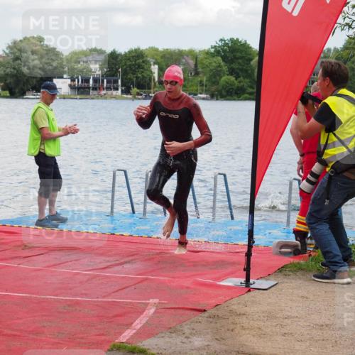 16.06.2024 - 7 Türme Triathlon KatJ http://msf.ph/oto/6316743 16.06.2024 11:51:57 Schwimmen 542, 554, 587, 606 meine-sportfotos.de