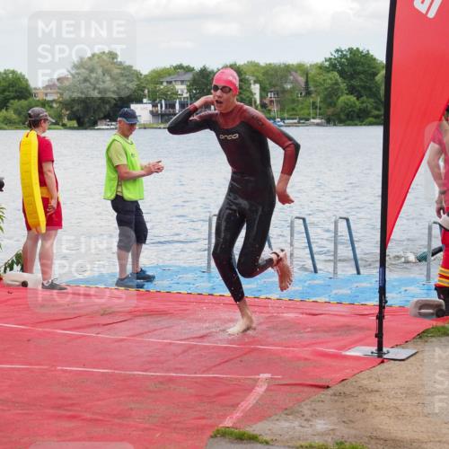 16.06.2024 - 7 Türme Triathlon KatJ http://msf.ph/oto/6316750 16.06.2024 11:51:58 Schwimmen 542, 554, 587, 606 meine-sportfotos.de