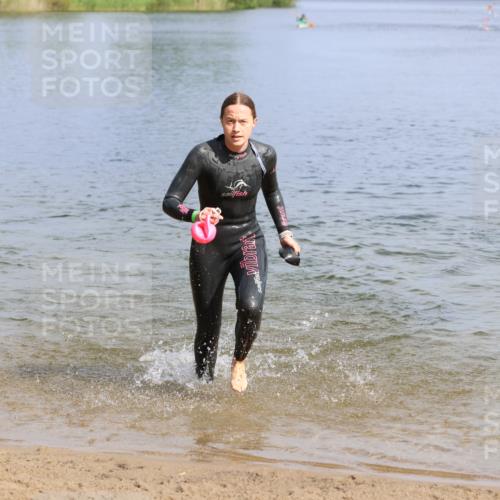 16.06.2024 - 26. Vierlanden-Triathlon Strokosch-Dieckow http://msf.ph/oto/6316753 16.06.2024 10:04:43 Schwimmen 181, 203, 215, 181, 203, 215 meine-sportfotos.de