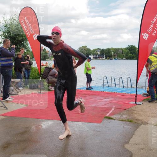 16.06.2024 - 7 Türme Triathlon KatJ http://msf.ph/oto/6316761 16.06.2024 11:51:59 Schwimmen 542, 554, 587, 606 meine-sportfotos.de