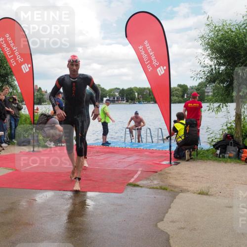 16.06.2024 - 7 Türme Triathlon KatJ http://msf.ph/oto/6316795 16.06.2024 11:52:09 Schwimmen 542, 554, 559, 587, 606 meine-sportfotos.de