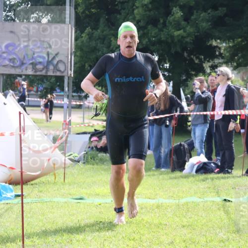 16.06.2024 - 26. Vierlanden-Triathlon Lena Gebhardt http://msf.ph/oto/6316802 16.06.2024 10:07:52 Schwimmen 207, 207 meine-sportfotos.de