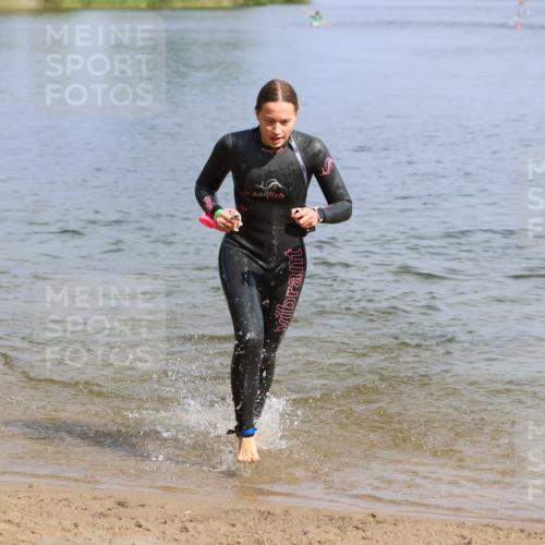 16.06.2024 - 26. Vierlanden-Triathlon Strokosch-Dieckow http://msf.ph/oto/6316808 16.06.2024 10:04:43 Schwimmen 181, 203, 215, 181, 203, 215 meine-sportfotos.de