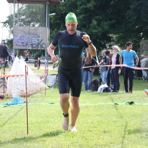 16.06.2024 - 26. Vierlanden-Triathlon Lena Gebhardt http://msf.ph/oto/6316809 16.06.2024 10:07:53 Schwimmen 207, 207 meine-sportfotos.de