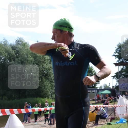 16.06.2024 - 26. Vierlanden-Triathlon Lena Gebhardt http://msf.ph/oto/6316826 16.06.2024 10:07:55 Schwimmen 207, 207 meine-sportfotos.de