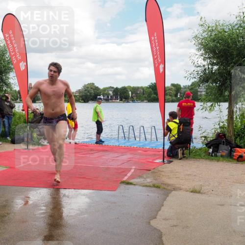 16.06.2024 - 7 Türme Triathlon KatJ http://msf.ph/oto/6316844 16.06.2024 11:52:14 Schwimmen 139, 542, 559, 587, 606 meine-sportfotos.de