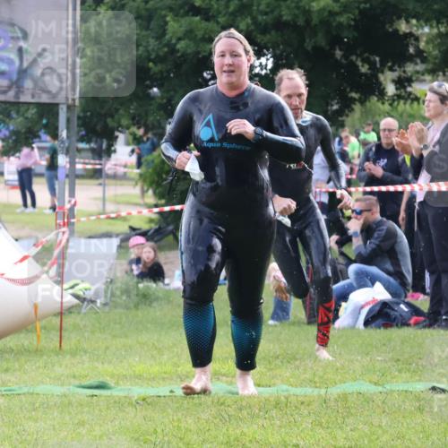 16.06.2024 - 26. Vierlanden-Triathlon Lena Gebhardt http://msf.ph/oto/6316906 16.06.2024 10:09:41 Schwimmen 217, 223, 217, 223 meine-sportfotos.de
