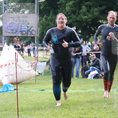 16.06.2024 - 26. Vierlanden-Triathlon Lena Gebhardt http://msf.ph/oto/6316917 16.06.2024 10:09:43 Schwimmen 217, 223, 217, 223 meine-sportfotos.de