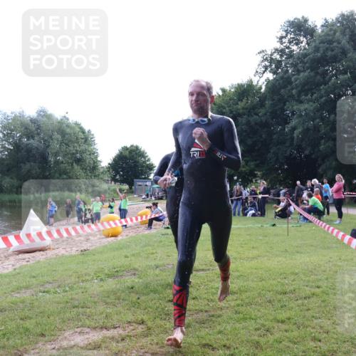 16.06.2024 - 26. Vierlanden-Triathlon Lena Gebhardt http://msf.ph/oto/6316930 16.06.2024 10:09:45 Schwimmen 217, 223, 217, 223 meine-sportfotos.de
