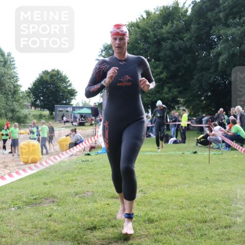 16.06.2024 - 26. Vierlanden-Triathlon Lena Gebhardt http://msf.ph/oto/6317044 16.06.2024 10:10:50 Schwimmen 197, 198, 224, 197, 198, 224 meine-sportfotos.de