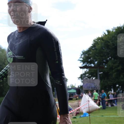 16.06.2024 - 26. Vierlanden-Triathlon Lena Gebhardt http://msf.ph/oto/6317074 16.06.2024 10:10:54 Schwimmen 224, 224 meine-sportfotos.de
