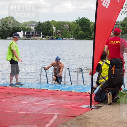 16.06.2024 - 7 Türme Triathlon KatJ http://msf.ph/oto/6317085 16.06.2024 11:53:06 Schwimmen 315, 346, 347, 381, 397, 398, 441, 462, 472, 489, 520, 539, 572, 593, 614 meine-sportfotos.de