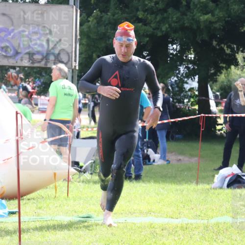 16.06.2024 - 26. Vierlanden-Triathlon Lena Gebhardt http://msf.ph/oto/6317107 16.06.2024 10:11:40 Schwimmen 200, 200 meine-sportfotos.de