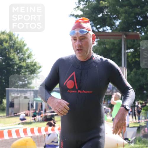 16.06.2024 - 26. Vierlanden-Triathlon Lena Gebhardt http://msf.ph/oto/6317124 16.06.2024 10:11:43 Schwimmen 200, 200 meine-sportfotos.de