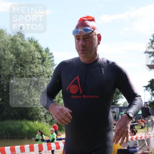 16.06.2024 - 26. Vierlanden-Triathlon Lena Gebhardt http://msf.ph/oto/6317130 16.06.2024 10:11:44 Schwimmen 200, 200 meine-sportfotos.de