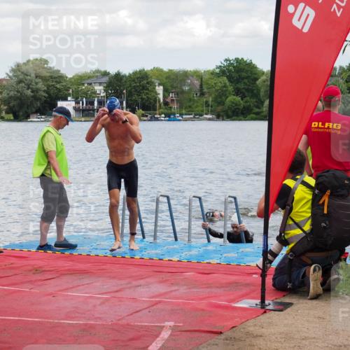16.06.2024 - 7 Türme Triathlon KatJ http://msf.ph/oto/6317137 16.06.2024 11:53:09 Schwimmen 315, 325, 346, 347, 381, 397, 398, 441, 450, 462, 472, 489, 520, 539, 572, 593, 614 meine-sportfotos.de