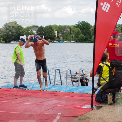 16.06.2024 - 7 Türme Triathlon KatJ http://msf.ph/oto/6317145 16.06.2024 11:53:09 Schwimmen 315, 325, 346, 347, 381, 397, 398, 441, 450, 462, 472, 489, 520, 539, 572, 593, 614 meine-sportfotos.de