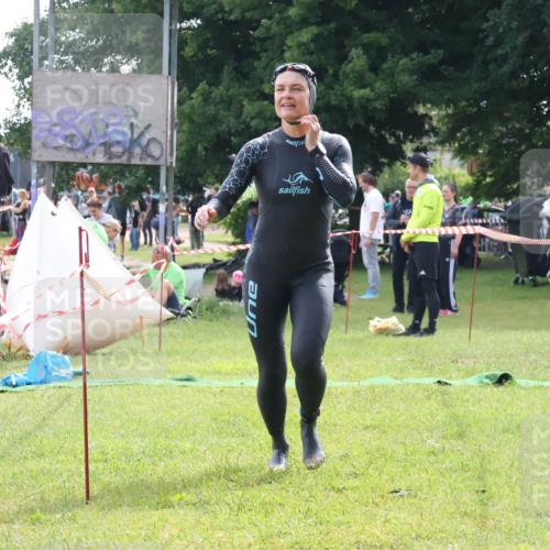 16.06.2024 - 26. Vierlanden-Triathlon Lena Gebhardt http://msf.ph/oto/6317147 16.06.2024 10:13:07 Schwimmen 184, 184 meine-sportfotos.de