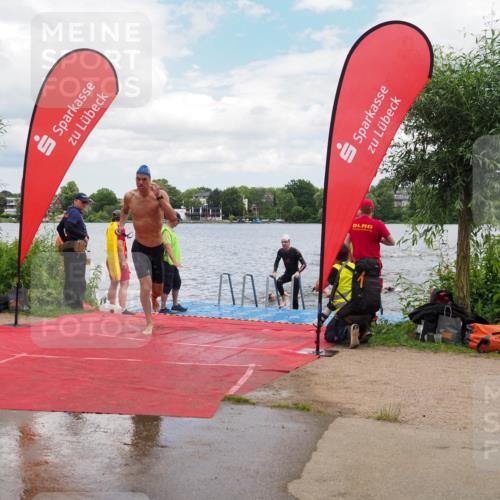 16.06.2024 - 7 Türme Triathlon KatJ http://msf.ph/oto/6317151 16.06.2024 11:53:10 Schwimmen 315, 325, 346, 347, 381, 397, 398, 441, 450, 462, 472, 489, 520, 539, 572, 593, 614 meine-sportfotos.de