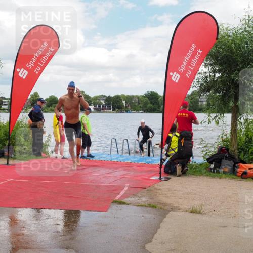 16.06.2024 - 7 Türme Triathlon KatJ http://msf.ph/oto/6317154 16.06.2024 11:53:11 Schwimmen 315, 325, 346, 347, 381, 397, 398, 441, 450, 462, 472, 489, 520, 539, 572, 593, 614 meine-sportfotos.de