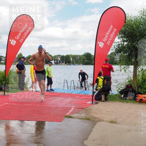 16.06.2024 - 7 Türme Triathlon KatJ http://msf.ph/oto/6317156 16.06.2024 11:53:11 Schwimmen 315, 325, 346, 347, 381, 397, 398, 441, 450, 462, 472, 489, 520, 539, 572, 593, 614 meine-sportfotos.de