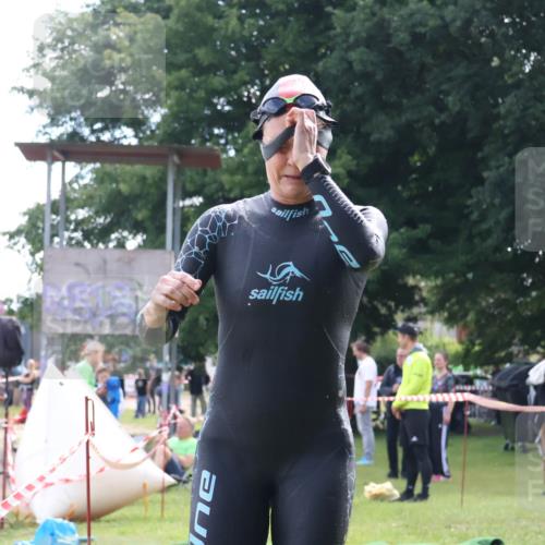16.06.2024 - 26. Vierlanden-Triathlon Lena Gebhardt http://msf.ph/oto/6317157 16.06.2024 10:13:08 Schwimmen 184, 184 meine-sportfotos.de