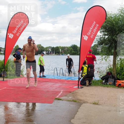 16.06.2024 - 7 Türme Triathlon KatJ http://msf.ph/oto/6317163 16.06.2024 11:53:11 Schwimmen 315, 325, 346, 347, 381, 397, 398, 441, 450, 462, 472, 489, 520, 539, 572, 593, 614 meine-sportfotos.de