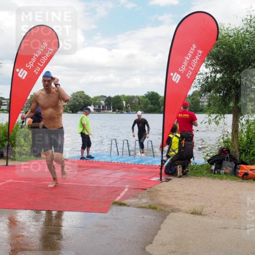16.06.2024 - 7 Türme Triathlon KatJ http://msf.ph/oto/6317170 16.06.2024 11:53:11 Schwimmen 315, 325, 346, 347, 381, 397, 398, 441, 450, 462, 472, 489, 520, 539, 572, 593, 614 meine-sportfotos.de