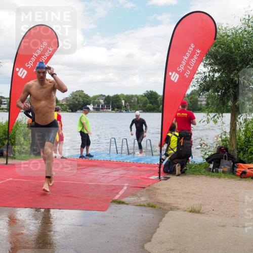16.06.2024 - 7 Türme Triathlon KatJ http://msf.ph/oto/6317174 16.06.2024 11:53:11 Schwimmen 315, 325, 346, 347, 381, 397, 398, 441, 450, 462, 472, 489, 520, 539, 572, 593, 614 meine-sportfotos.de