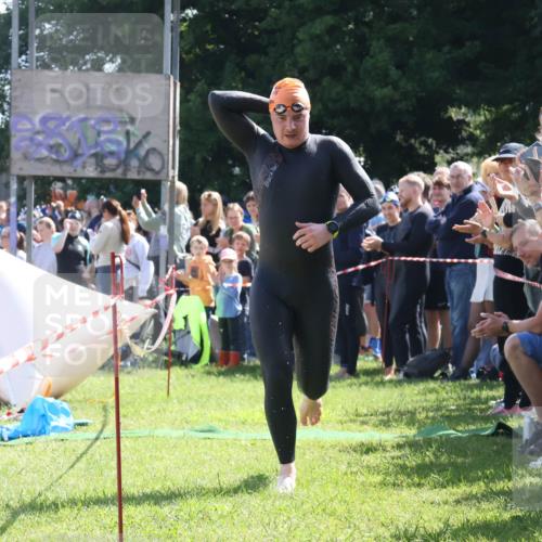 16.06.2024 - 26. Vierlanden-Triathlon Lena Gebhardt http://msf.ph/oto/6317237 16.06.2024 10:53:09 Schwimmen 238, 238 meine-sportfotos.de