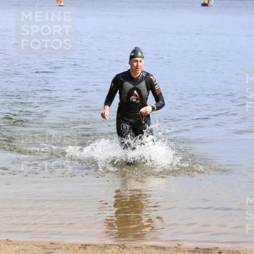 16.06.2024 - 26. Vierlanden-Triathlon Strokosch-Dieckow http://msf.ph/oto/6317243 16.06.2024 10:07:07 Schwimmen 202, 211, 202, 211 meine-sportfotos.de