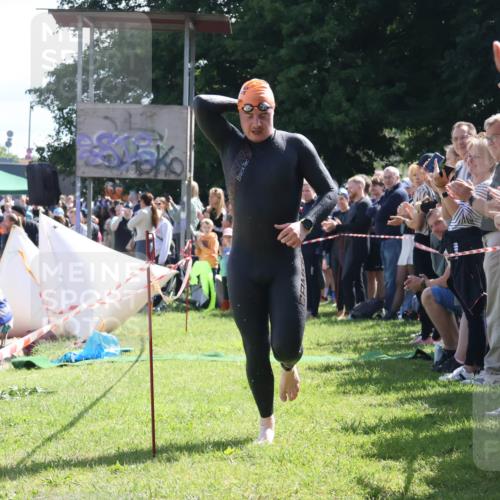 16.06.2024 - 26. Vierlanden-Triathlon Lena Gebhardt http://msf.ph/oto/6317245 16.06.2024 10:53:09 Schwimmen 238, 238 meine-sportfotos.de