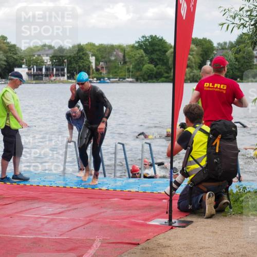 16.06.2024 - 7 Türme Triathlon KatJ http://msf.ph/oto/6317253 16.06.2024 11:53:19 Schwimmen 315, 325, 346, 381, 397, 398, 441, 450, 456, 462, 472, 489, 520, 539, 572, 593, 614, 620 meine-sportfotos.de