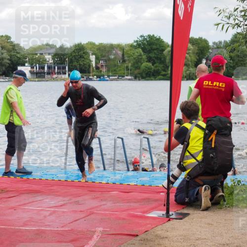 16.06.2024 - 7 Türme Triathlon KatJ http://msf.ph/oto/6317261 16.06.2024 11:53:19 Schwimmen 315, 325, 346, 381, 397, 398, 441, 450, 456, 462, 472, 489, 520, 539, 572, 593, 614, 620 meine-sportfotos.de