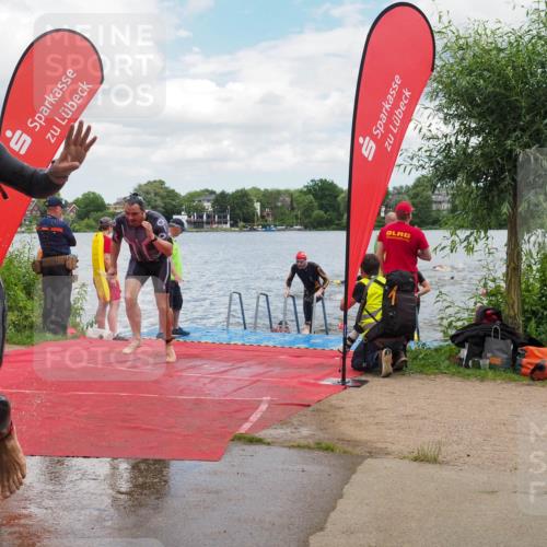 16.06.2024 - 7 Türme Triathlon KatJ http://msf.ph/oto/6317299 16.06.2024 11:53:22 Schwimmen 315, 325, 346, 381, 397, 398, 441, 445, 450, 456, 472, 489, 520, 539, 572, 593, 614, 620 meine-sportfotos.de